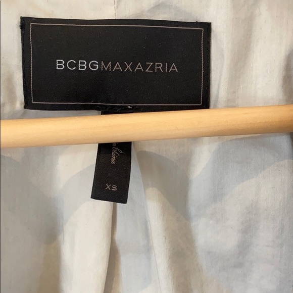 Bolero/tuxedo blazer from BCBG - Picture 3 of 3